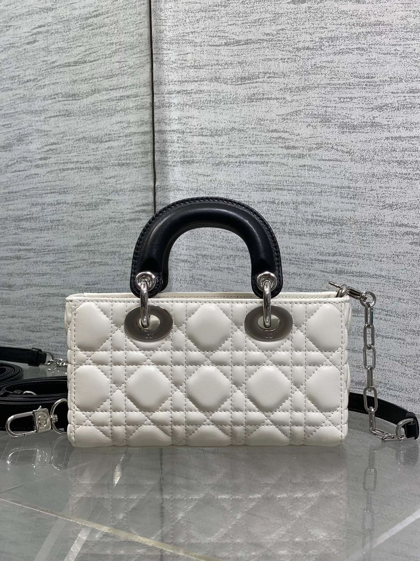 Women's Classic Handbags CHRISTIAN DIOR 18392936