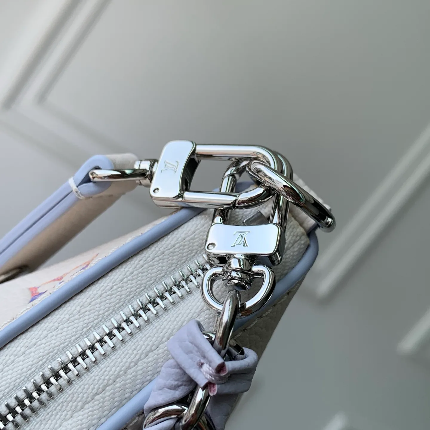 Women's Classic Handbags LOUIS VUITTON 18147485