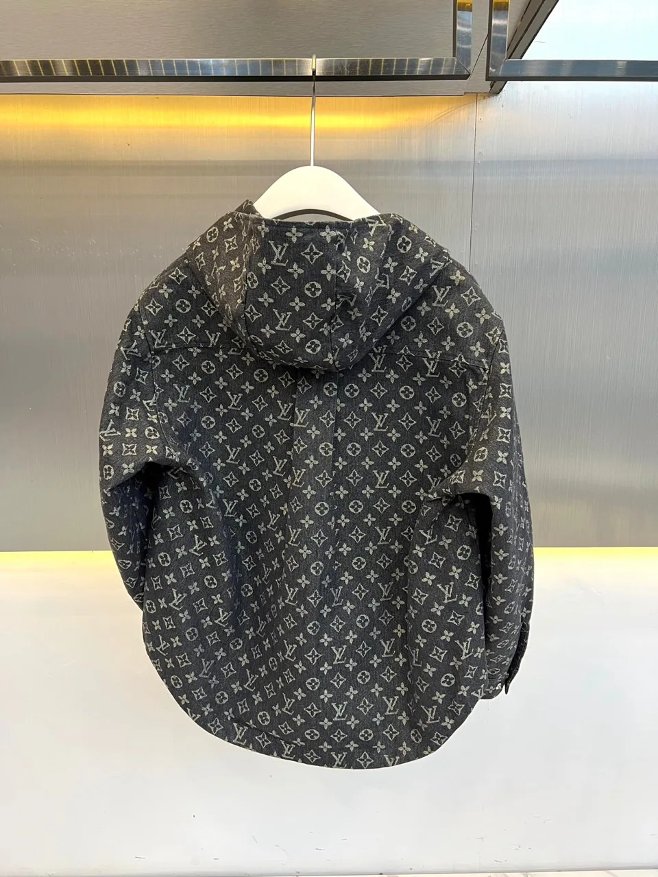 Men's Jackets And Down Jackets LOUIS VUITTON 18416752