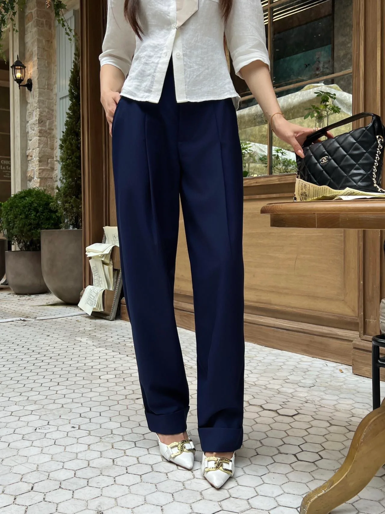 Women's Trousers CHANEL 18221145