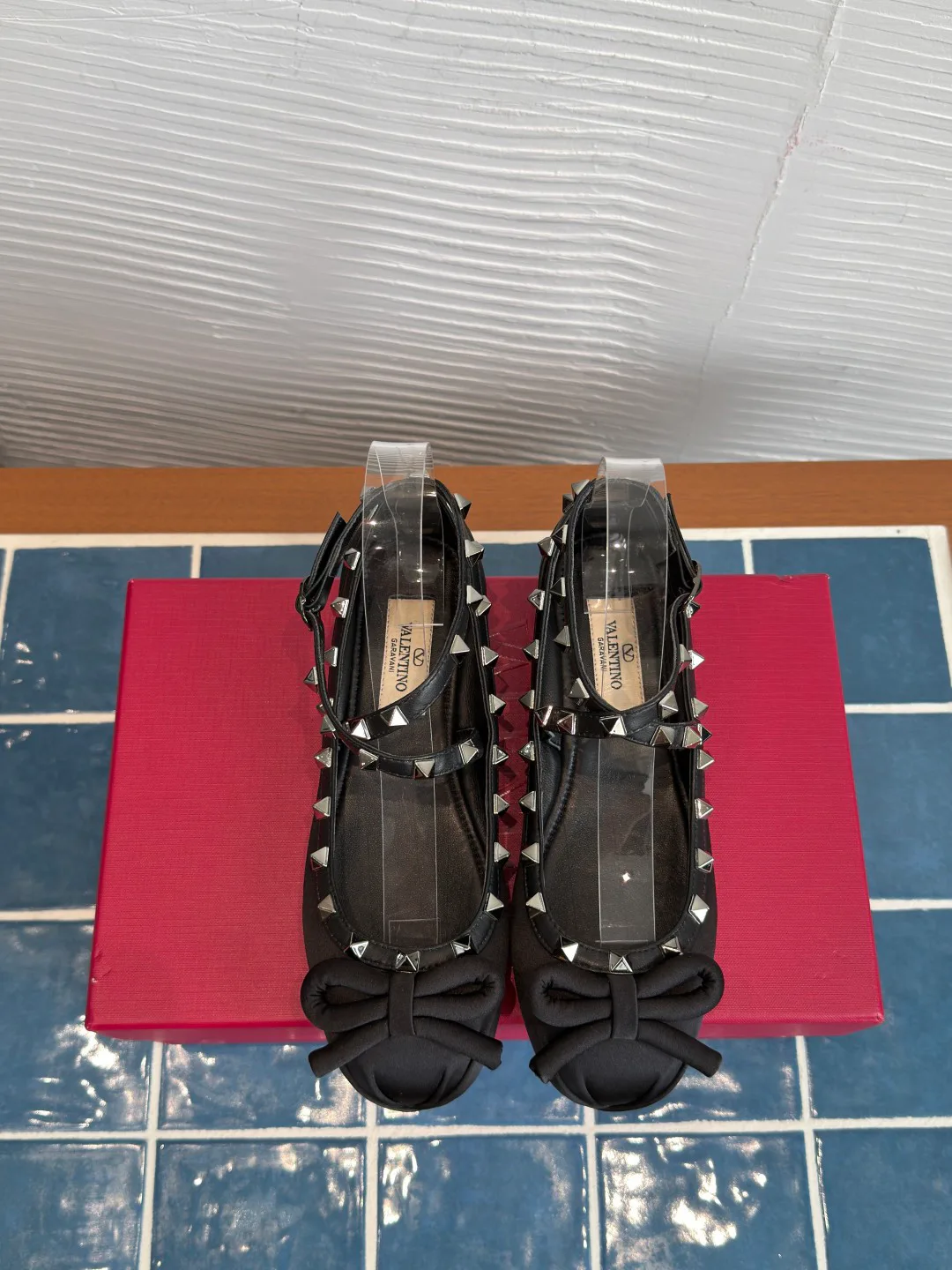 Women's Ballet Flats VALENTINO 18125367