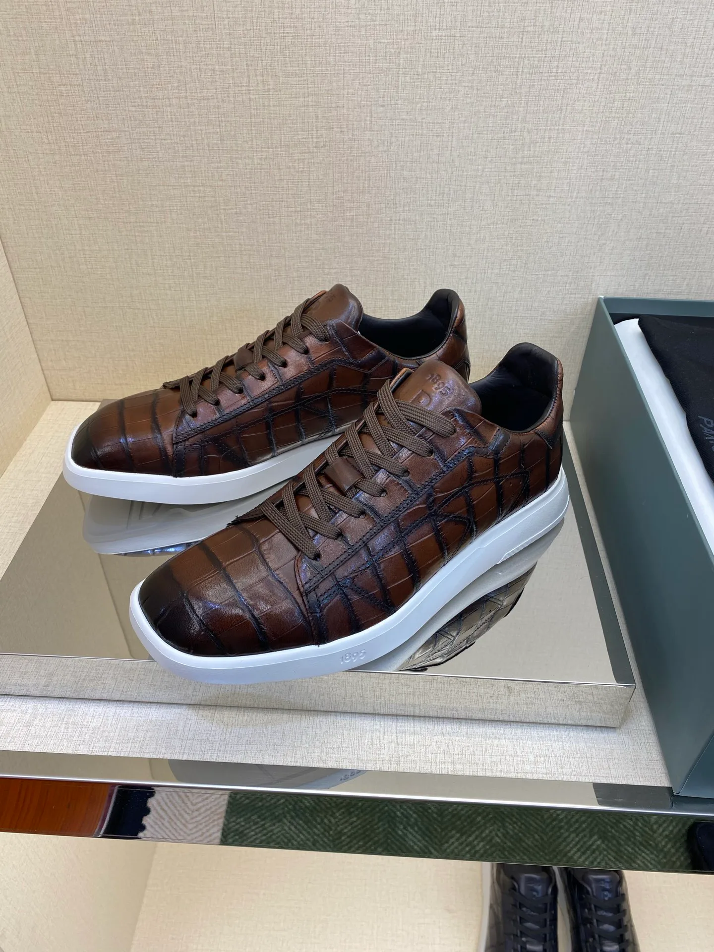 Men's Sneakers BERLUTI 18211890