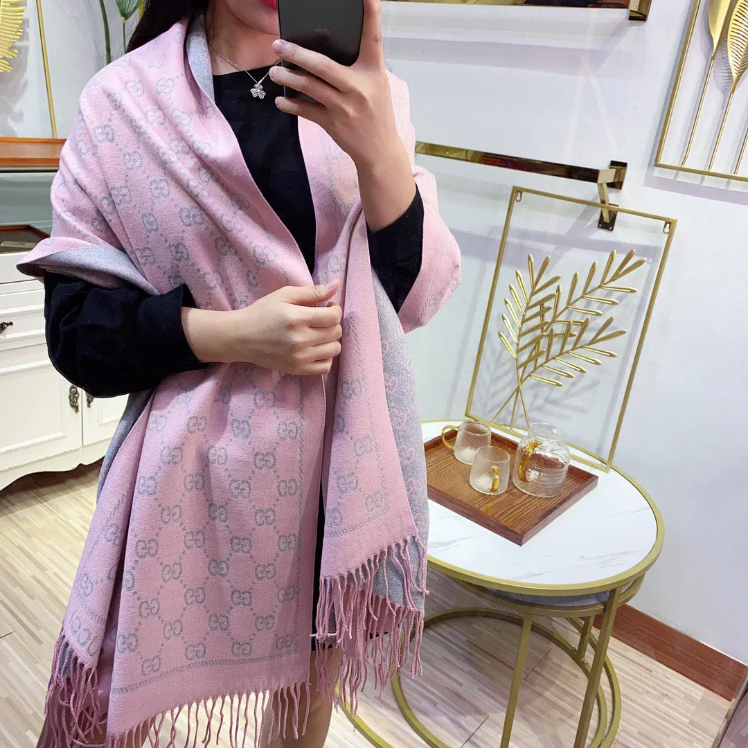 Scarves GUCCI 18394238