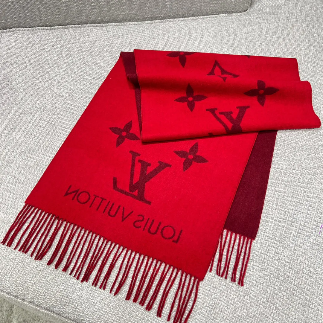 Scarves LOUIS VUITTON 18210431