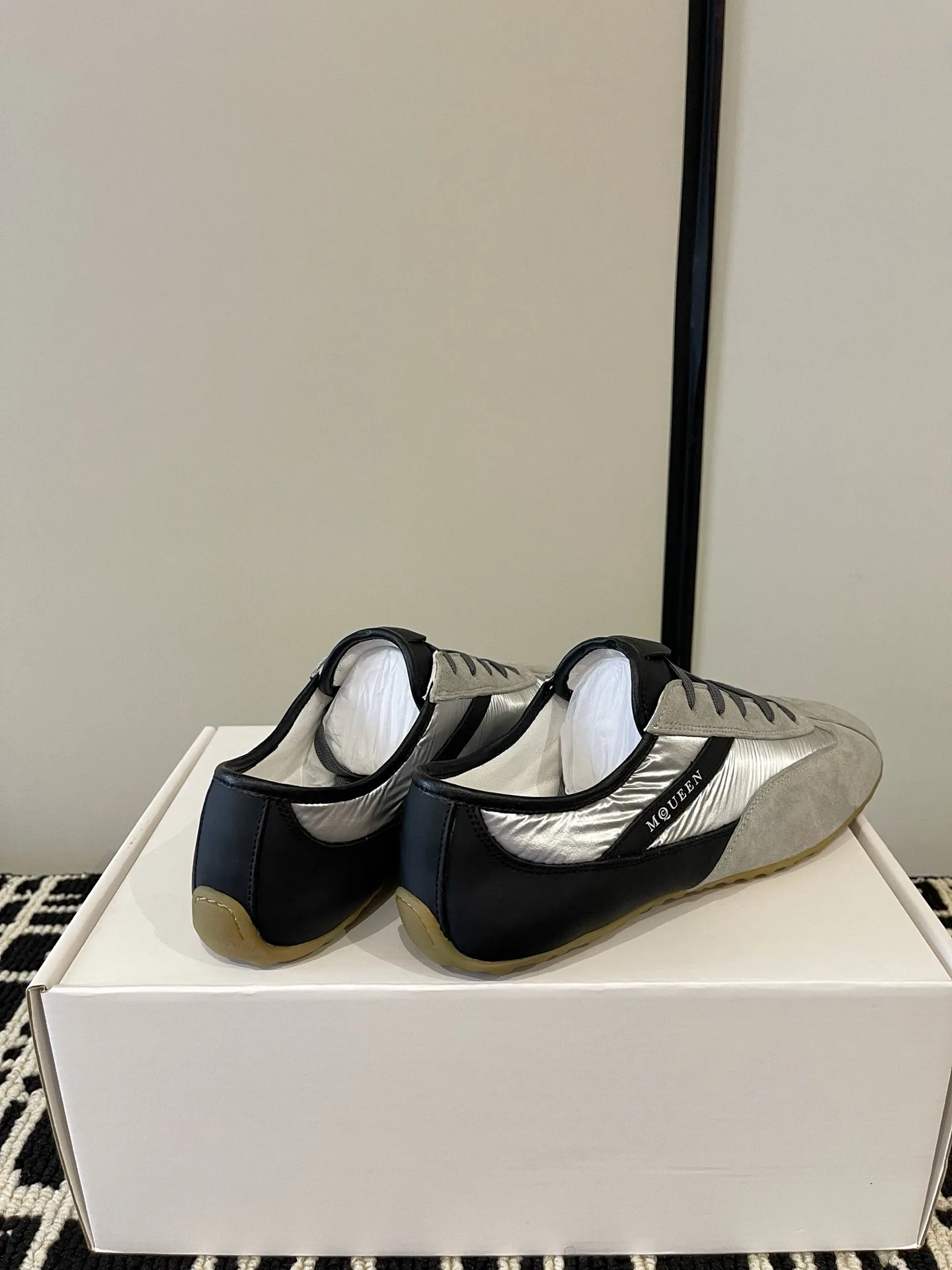 Women's Sneakers ALEXANDER MCQUEEN 18386229