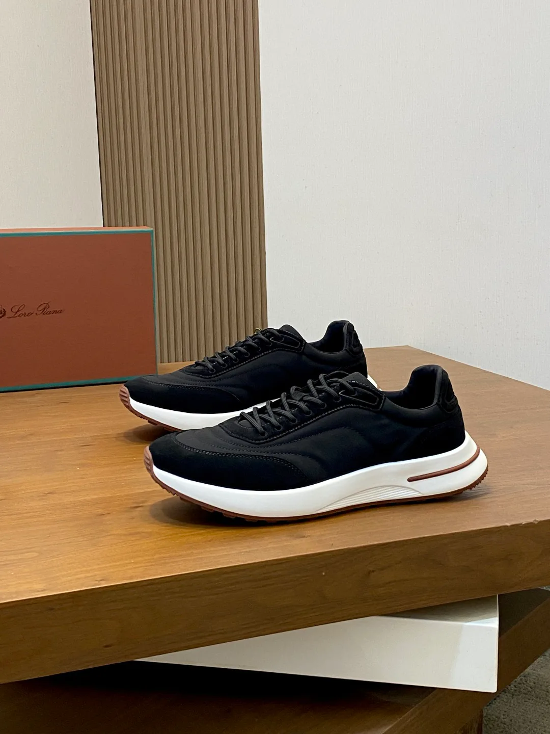 Men's Sneakers LORO PIANA 18078909