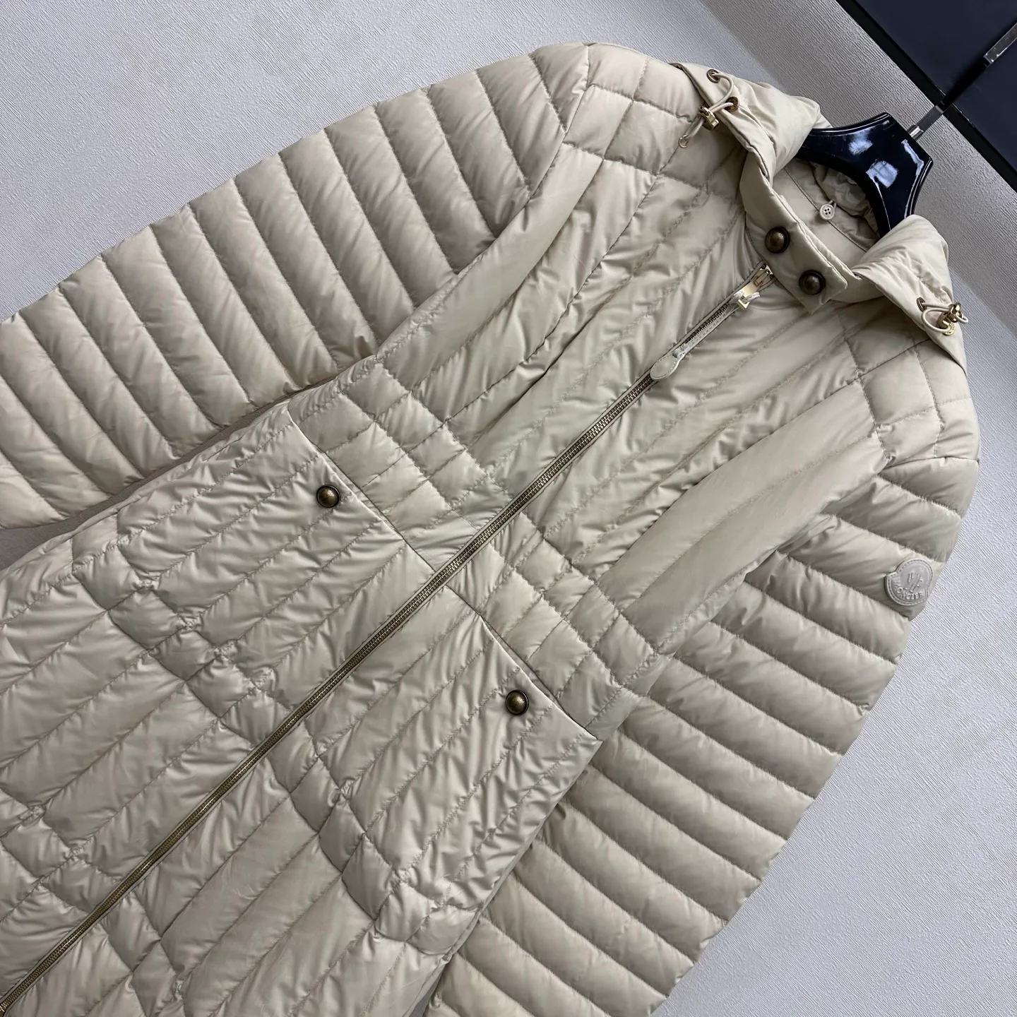 Women's Jackets And Down Jackets MONCLER 18279125