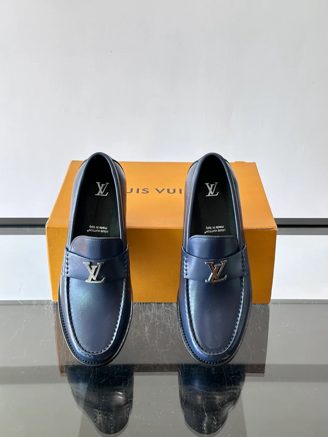 Men's Loafers And Dress Shoes LOUIS VUITTON 18169697