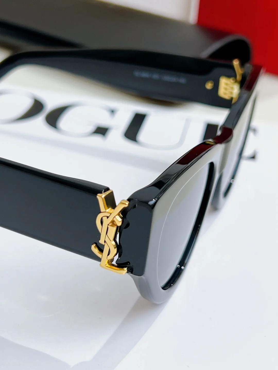 Glasses SAINT LAURENT 17350159