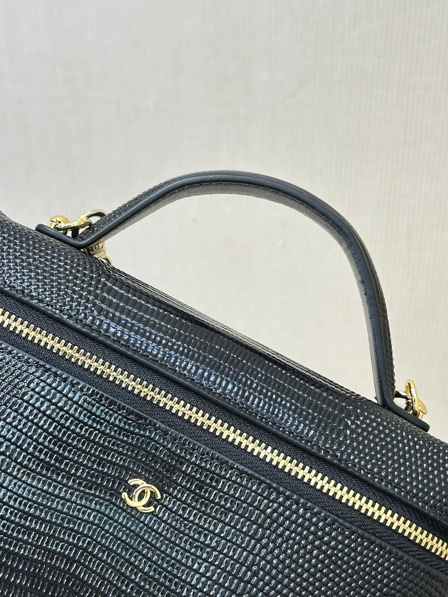 Women's Classic Handbags CHANEL 17439298