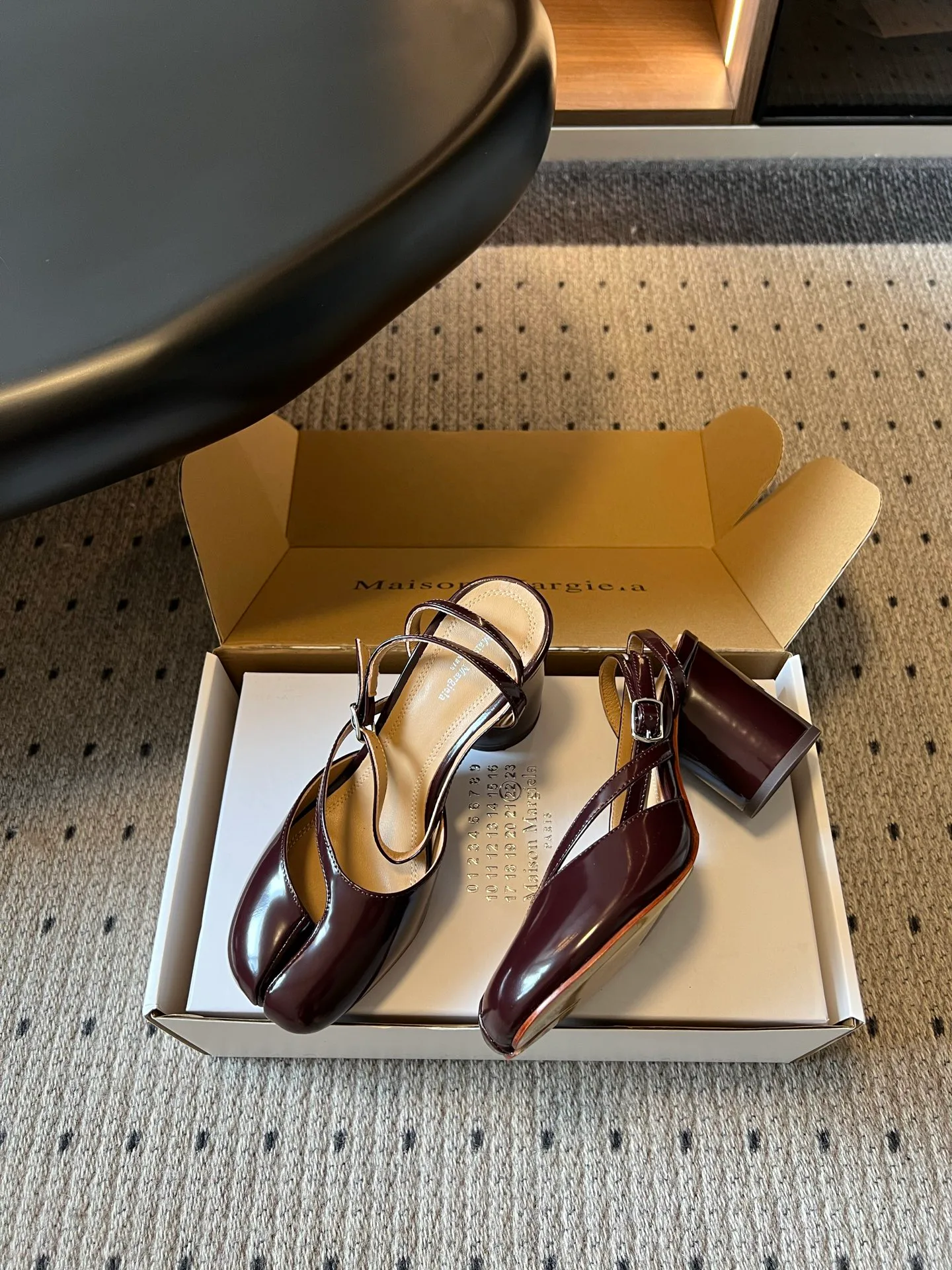 Women's Open-Toe Sandals MAISON MARGIELA 17686641