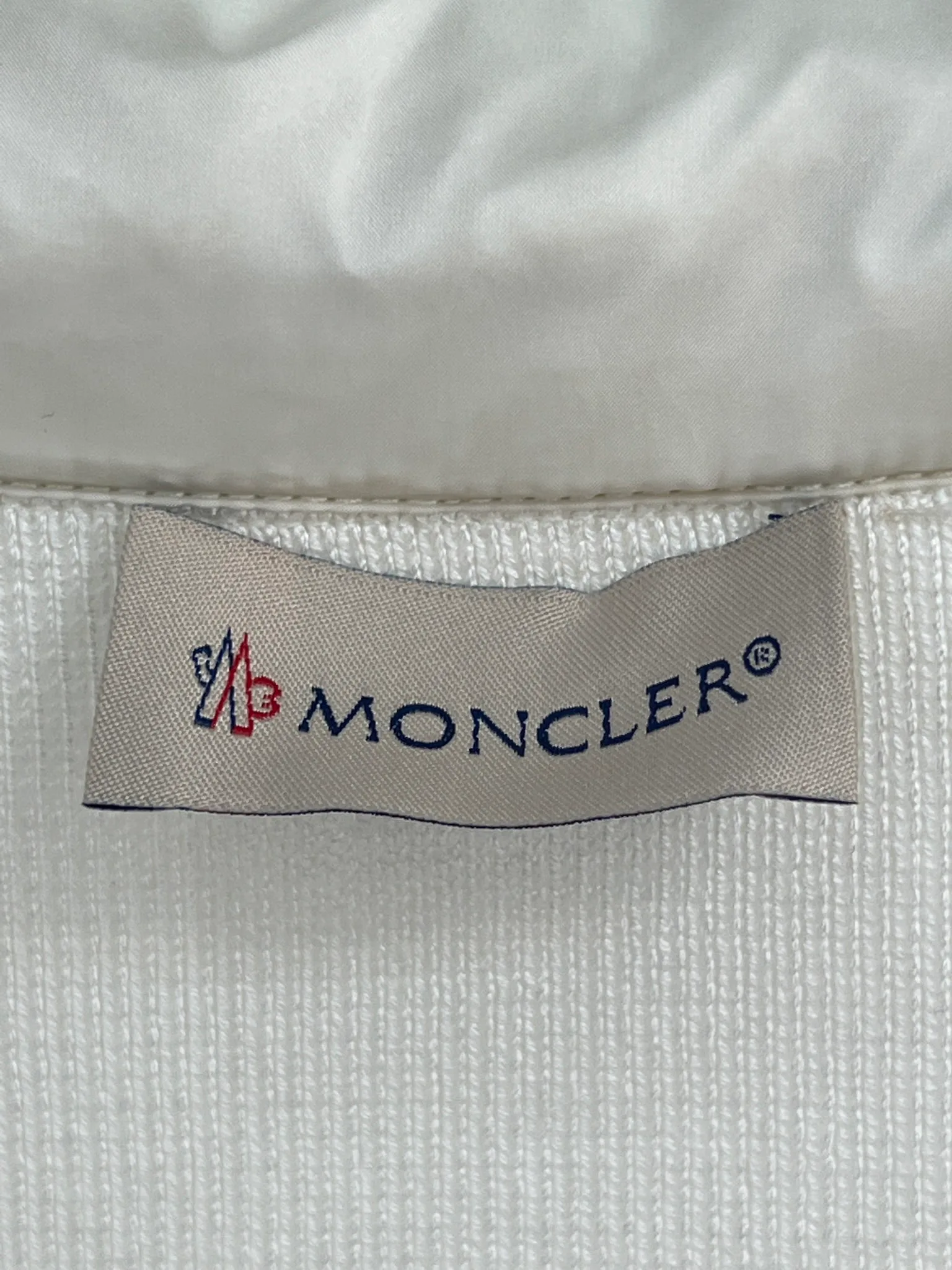 Women's Jackets And Down Jackets MONCLER 18416267