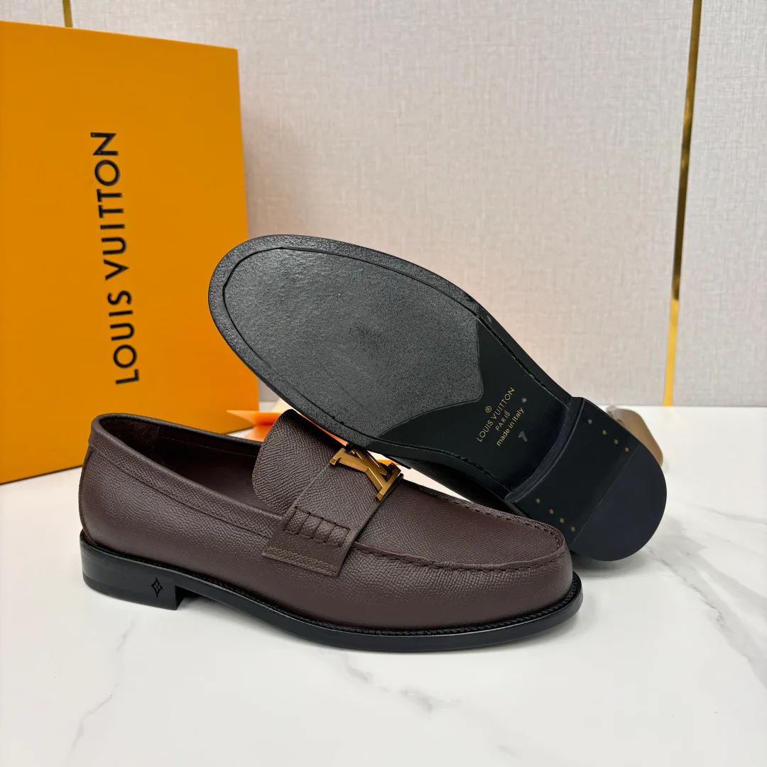 Men's Loafers And Dress Shoes LOUIS VUITTON 17835299