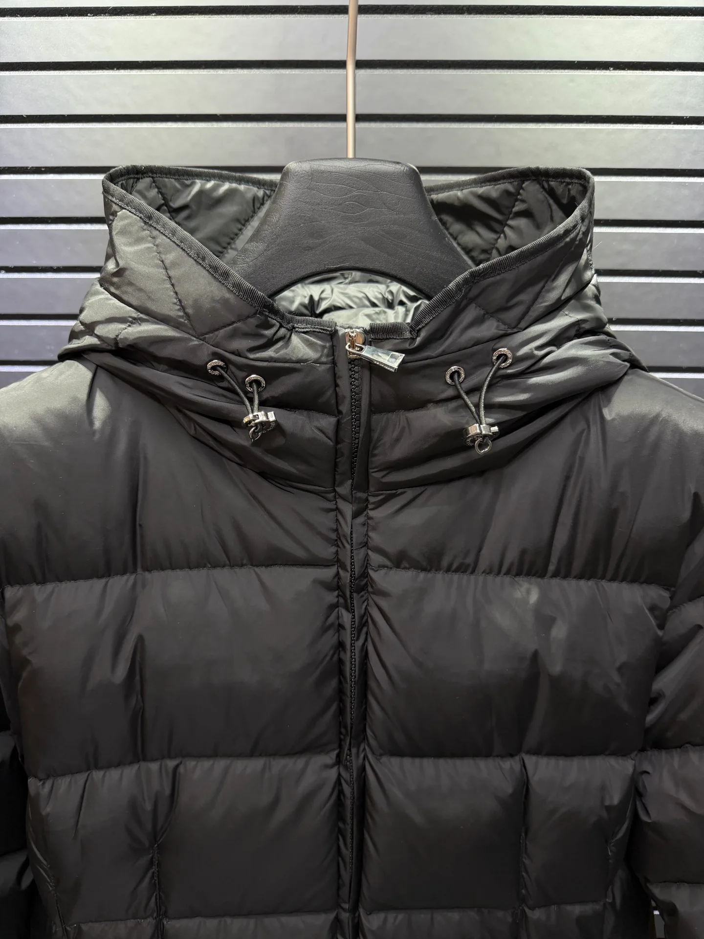Women's Jackets And Down Jackets MONCLER 18188643