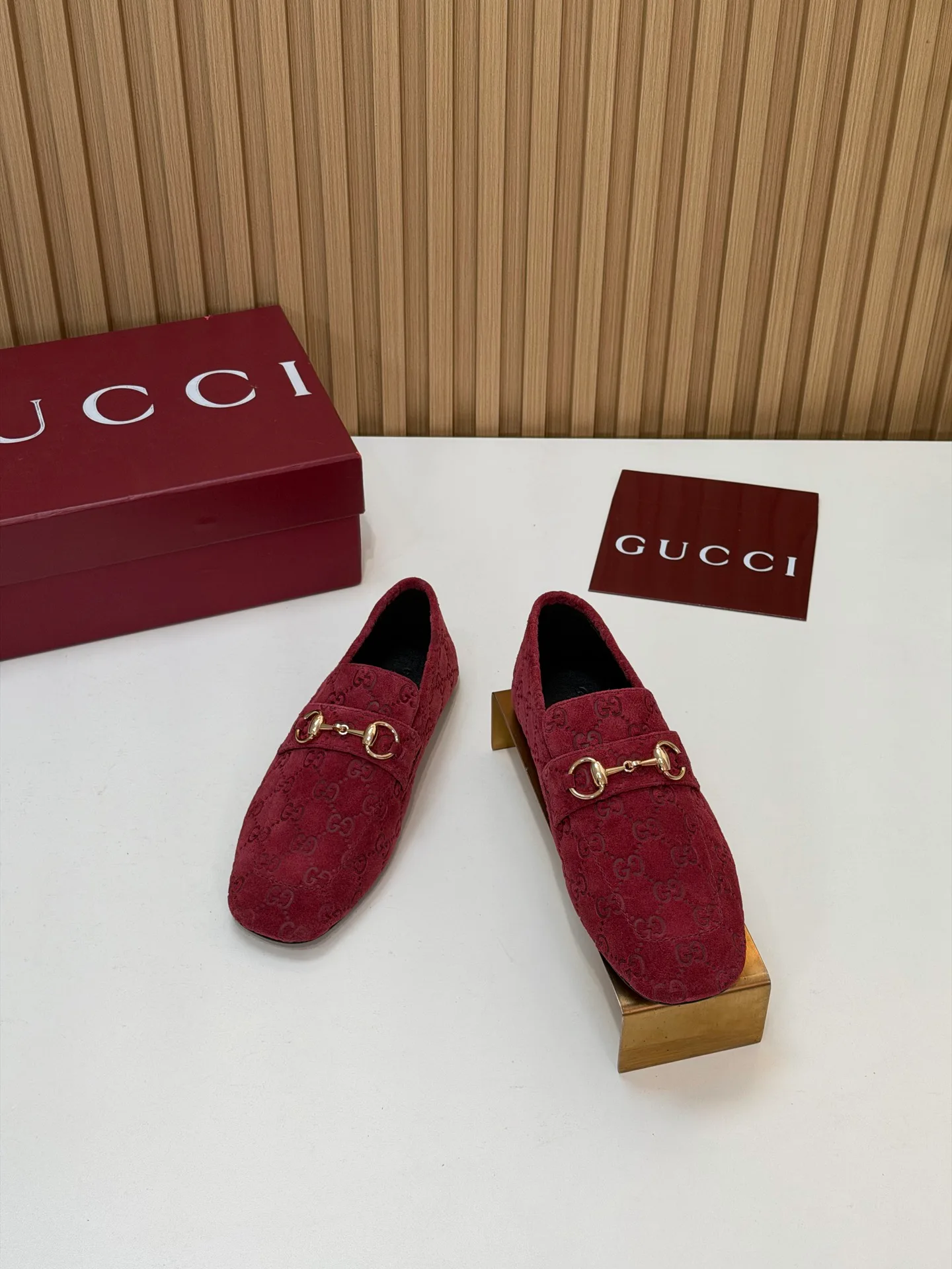 Women's Loafers And Moccasins GUCCI 18083811