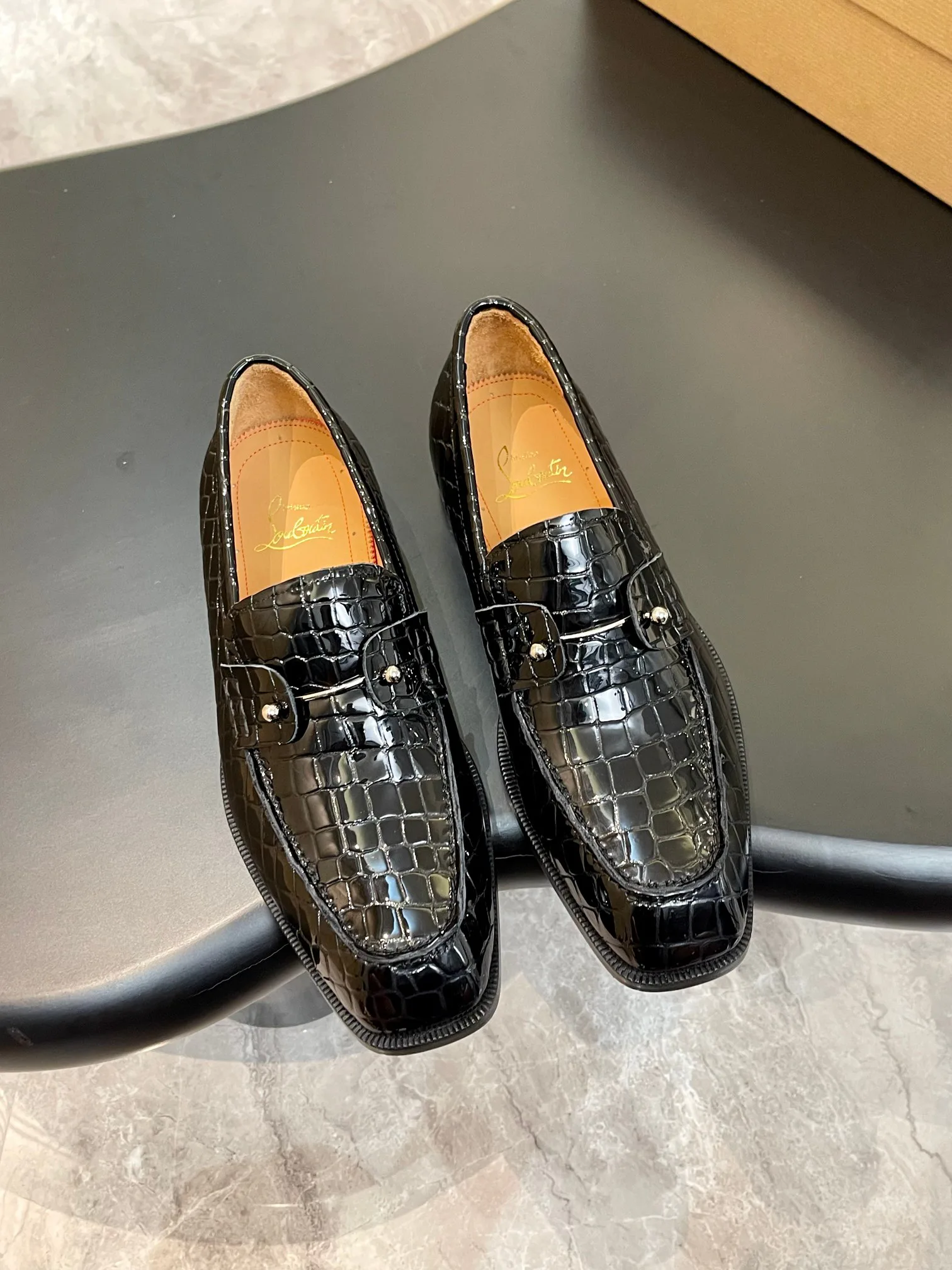 Men's Loafers And Dress Shoes CHRISTIAN LOUBOUTIN 18119124