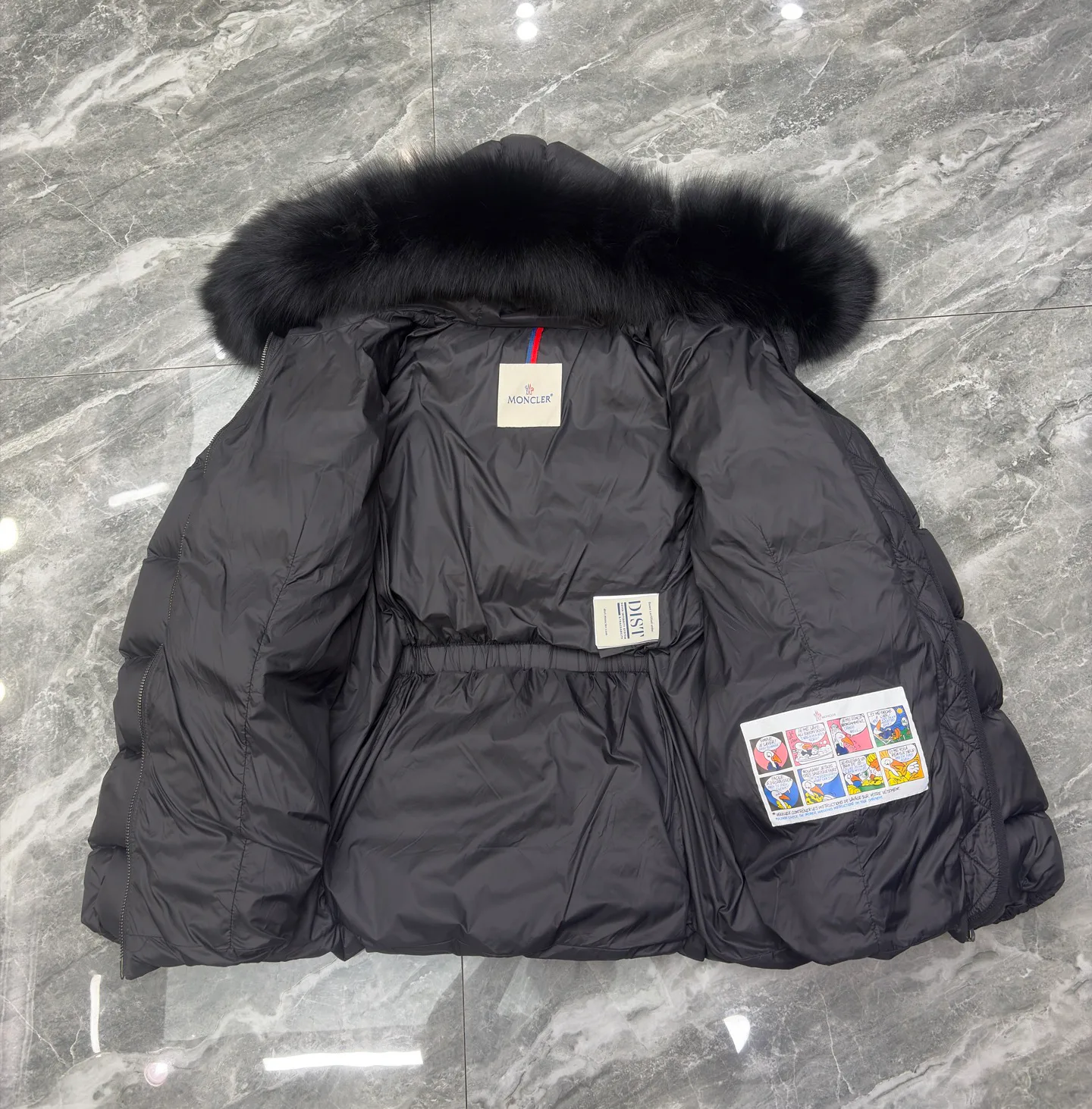 Women's Jackets And Down Jackets MONCLER 18111723