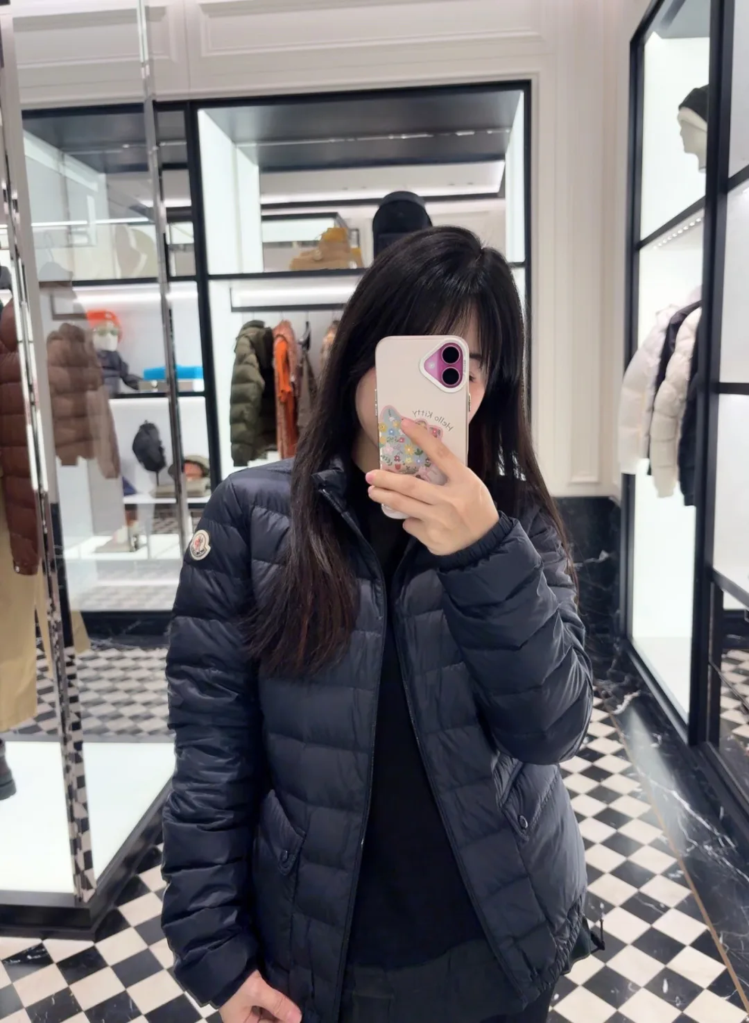 Women's Jackets And Down Jackets MONCLER 18213382
