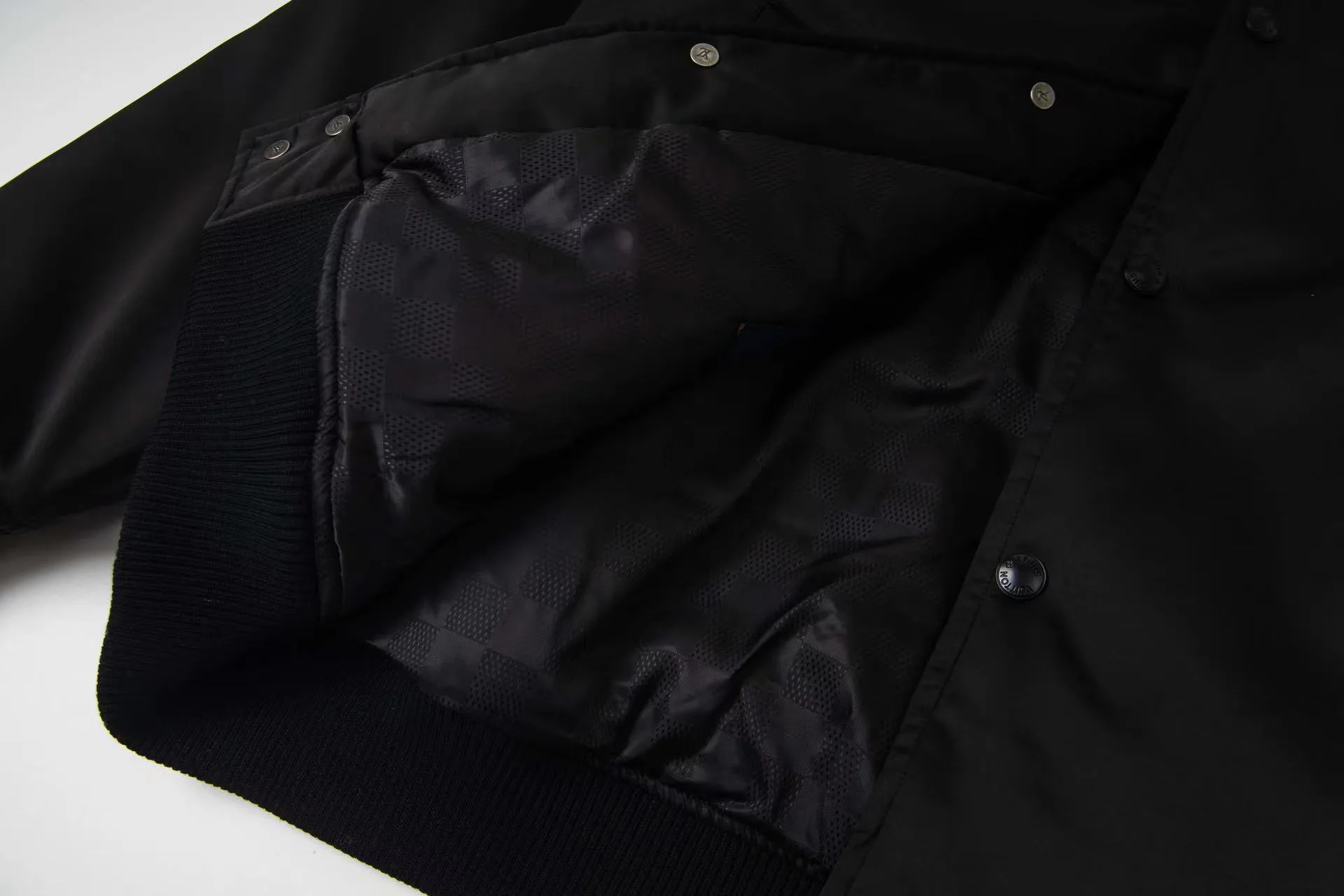 Men's Jackets And Down Jackets LOUIS VUITTON 18215645