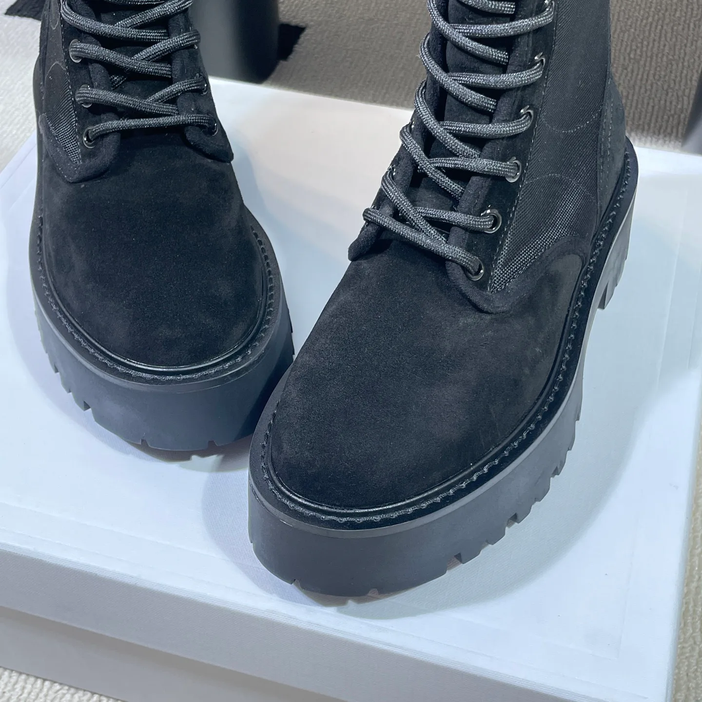 Women's Ankle Boots CELINE 18041608