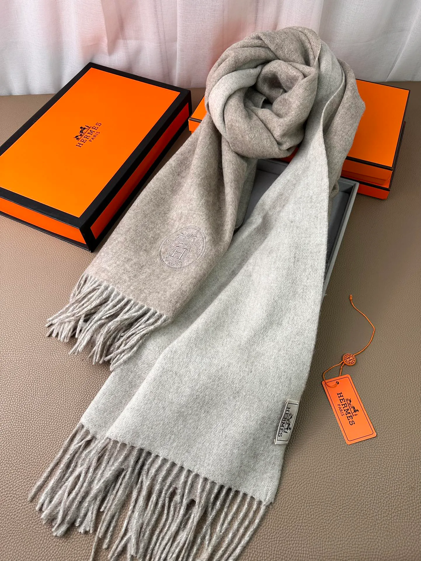 Scarves HERMES 18105098