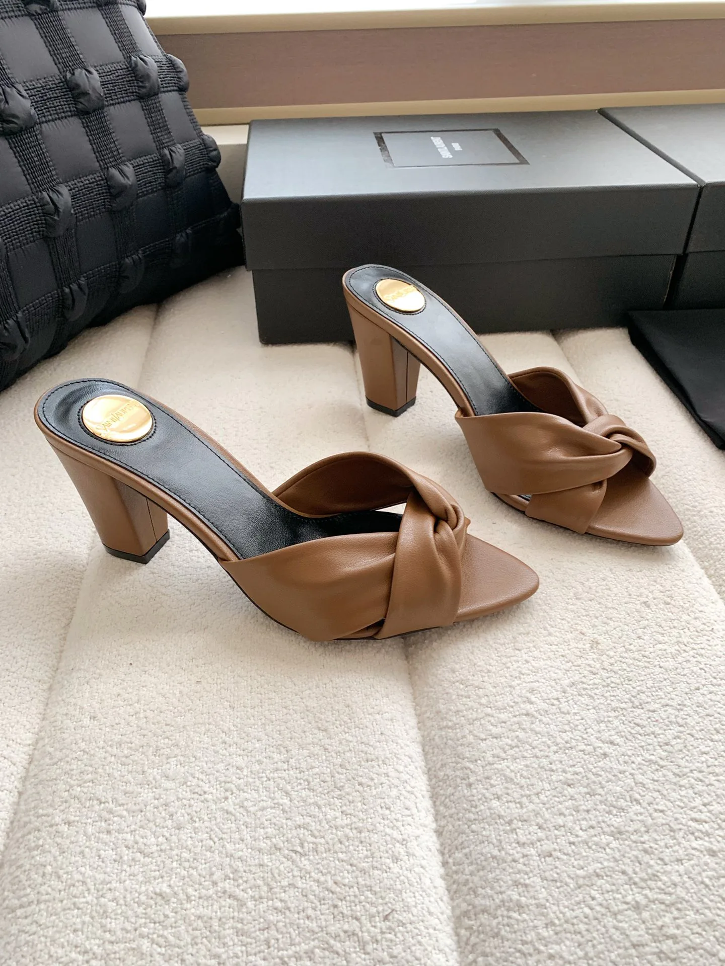 Women's Mules And Clogs SAINT LAURENT 17371749