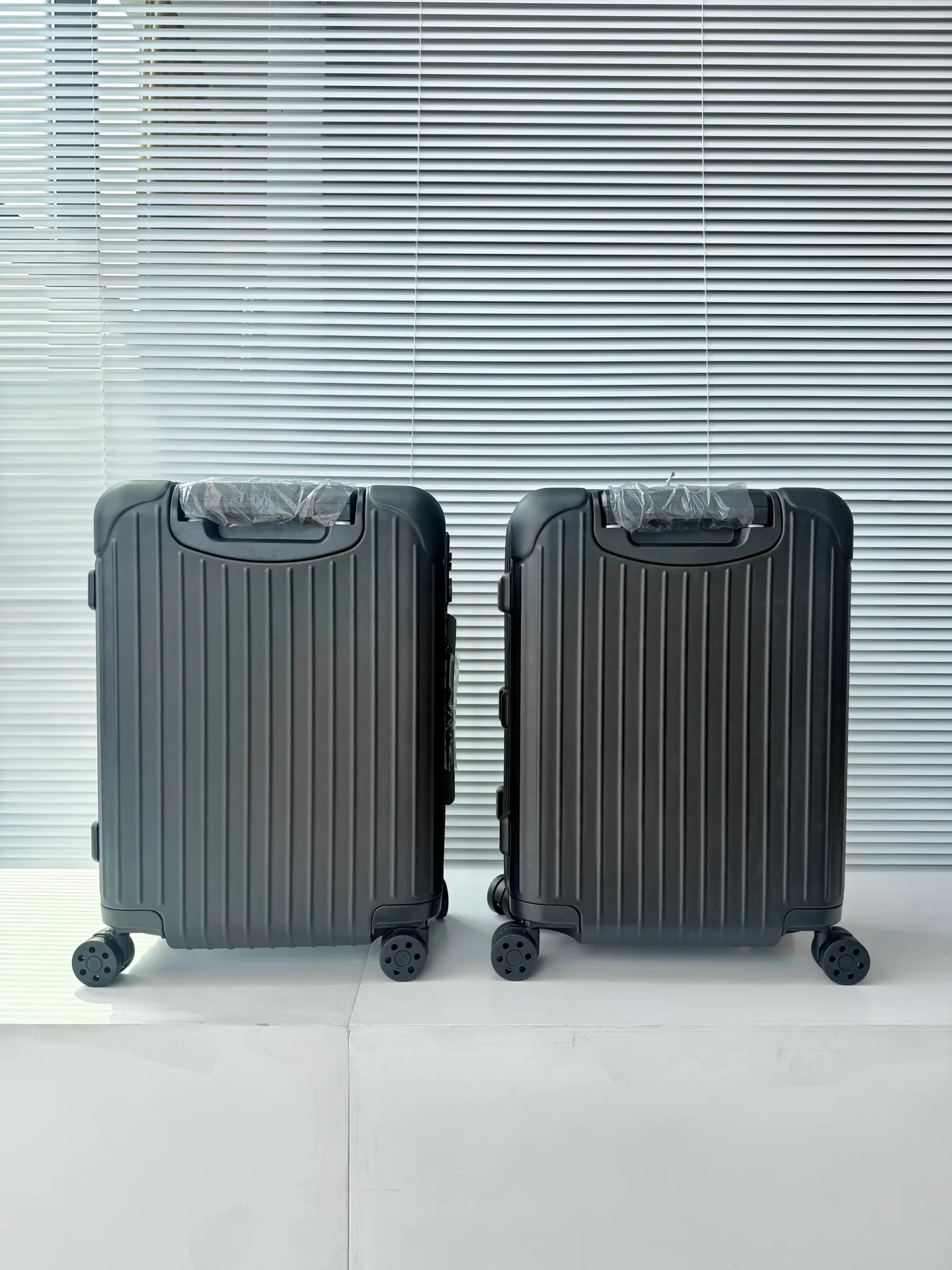 Suitcases RIMOWA 17949215
