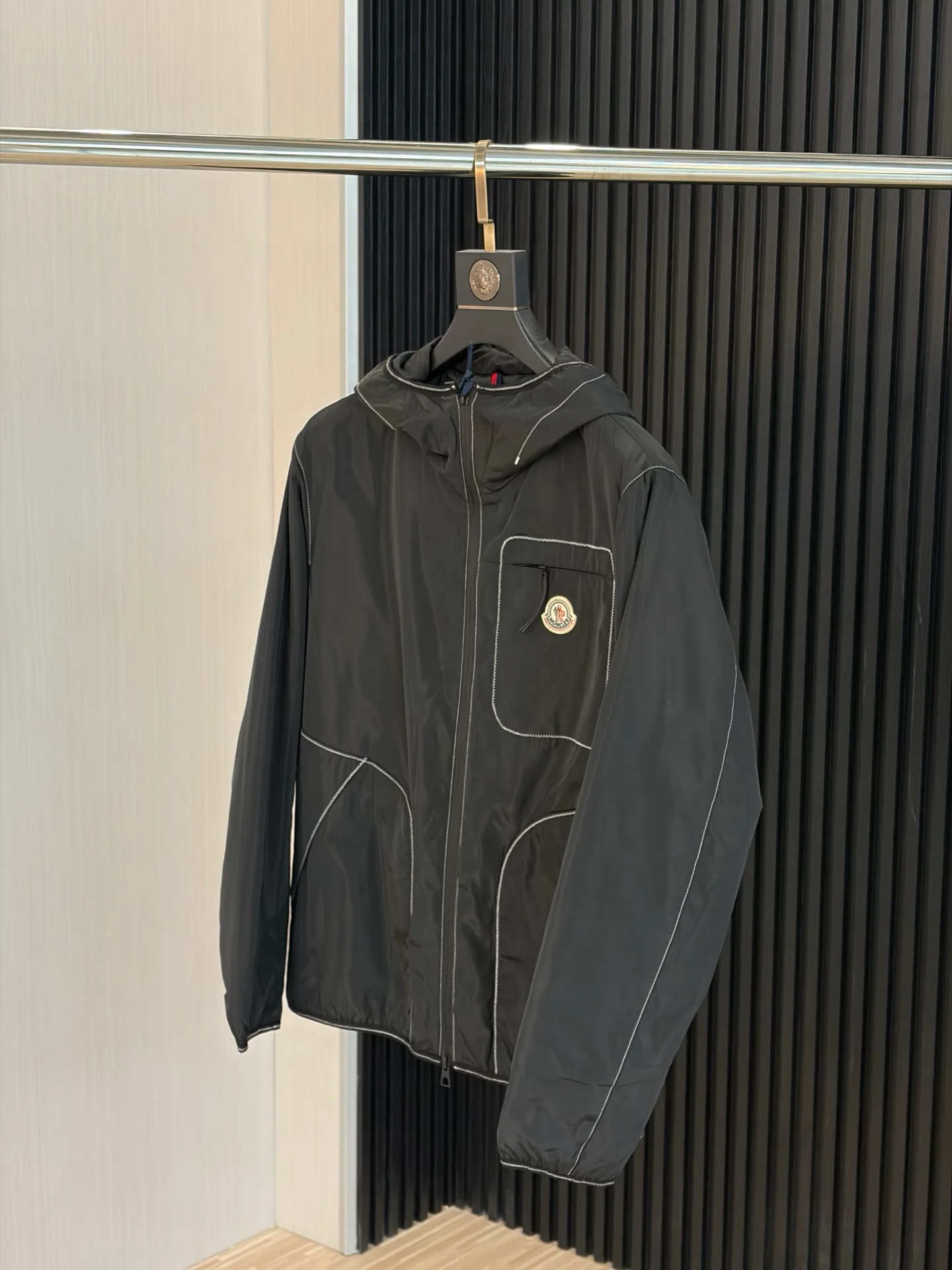 Men's Jackets And Down Jackets MONCLER 18218448