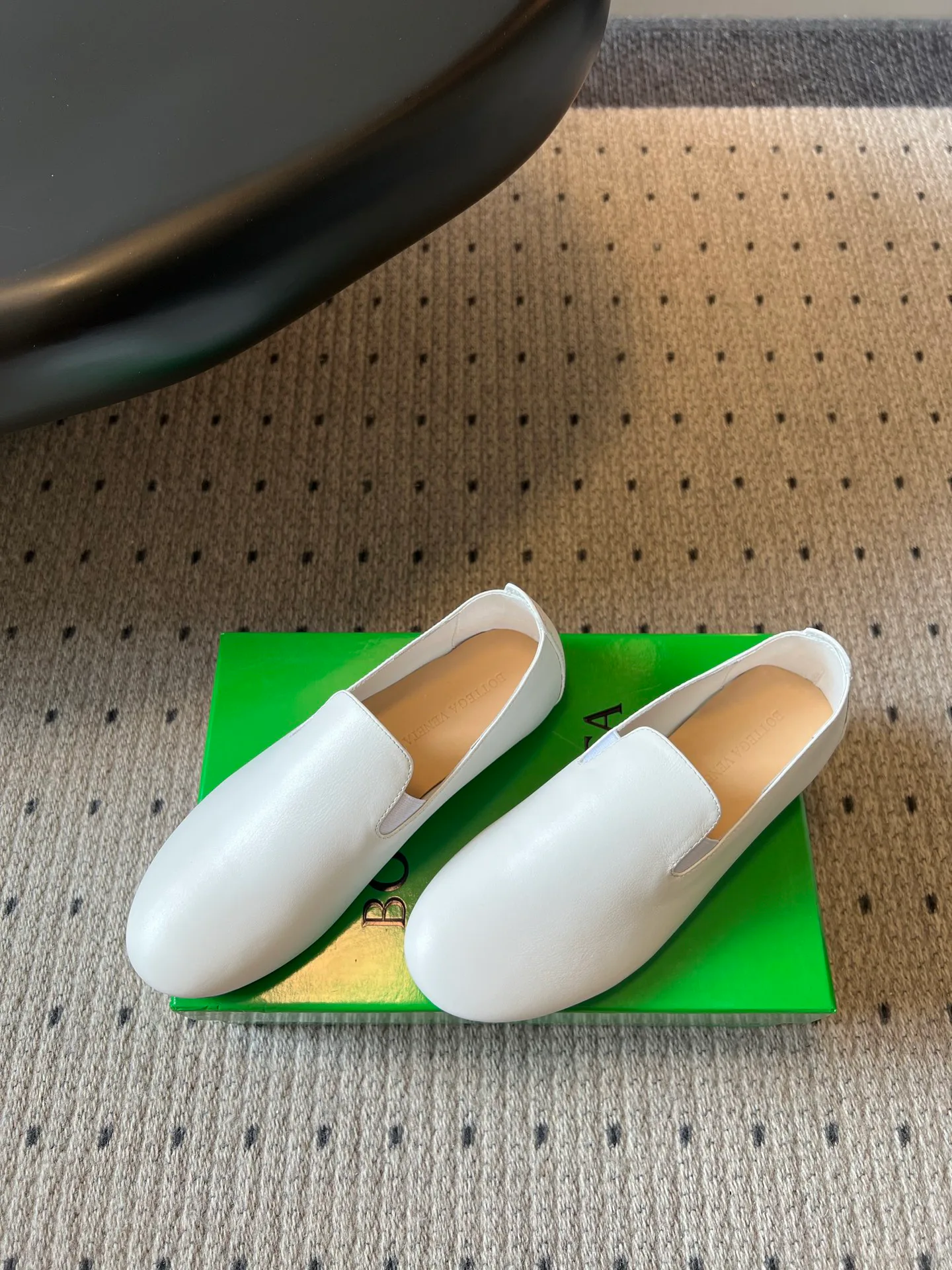Women's Loafers And Moccasins BOTTEGA VENETA 18135137