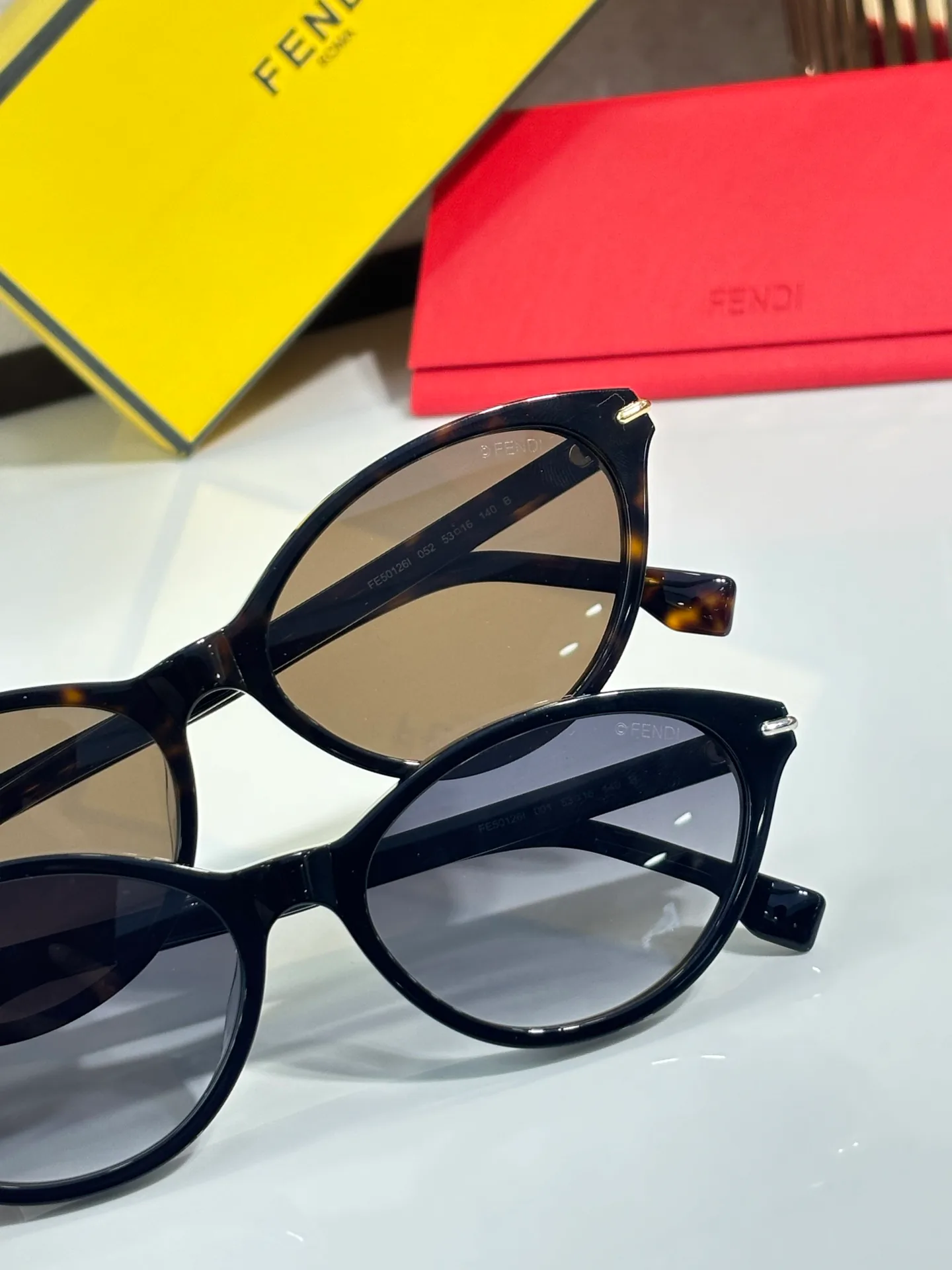 Glasses FENDI 18490171