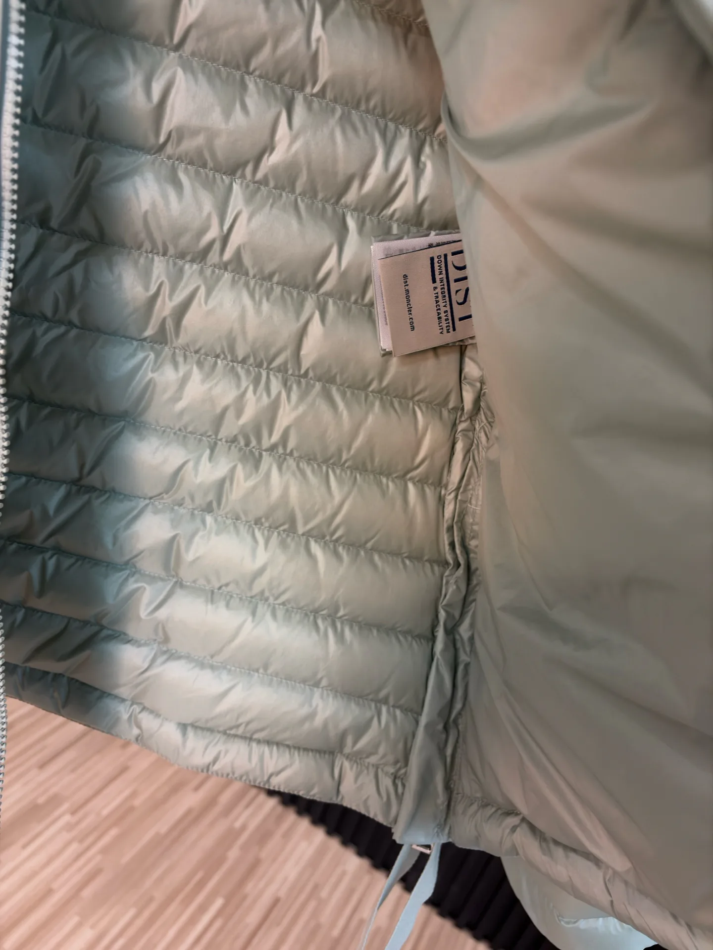 Men's Jackets And Down Jackets MONCLER 17908035