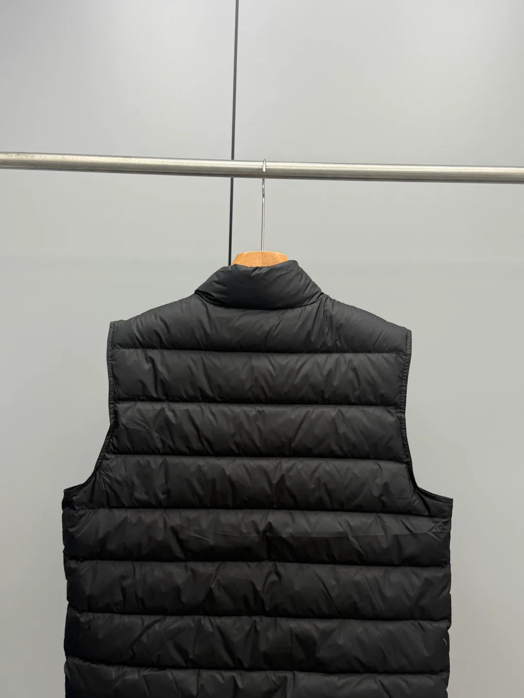 Men's Vests MONCLER 18330221