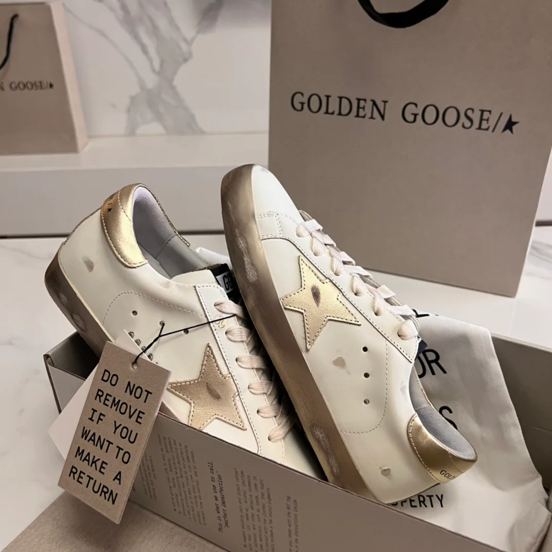 Women's Sneakers GOLDEN GOOSE 16995663