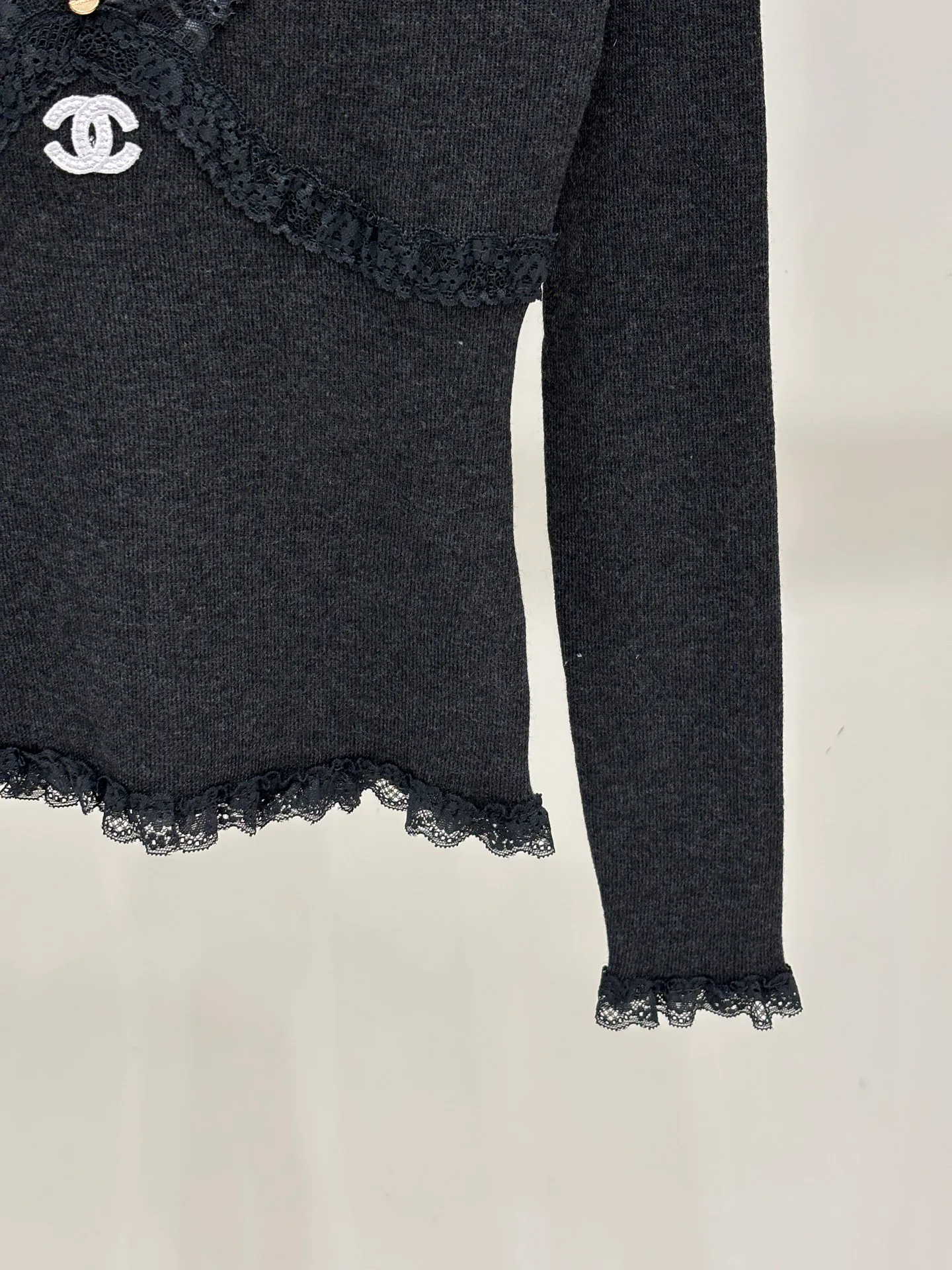 Women's Jumpers And Sweaters CHANEL 18138178