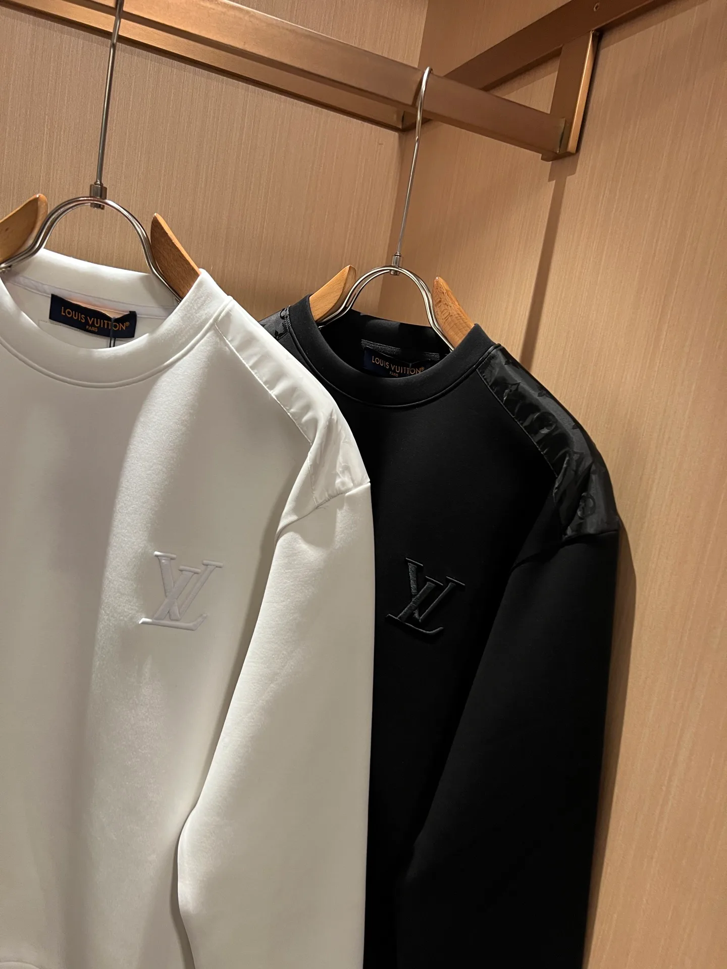 Men's Sweatshirts And Hoodies LOUIS VUITTON 18519611