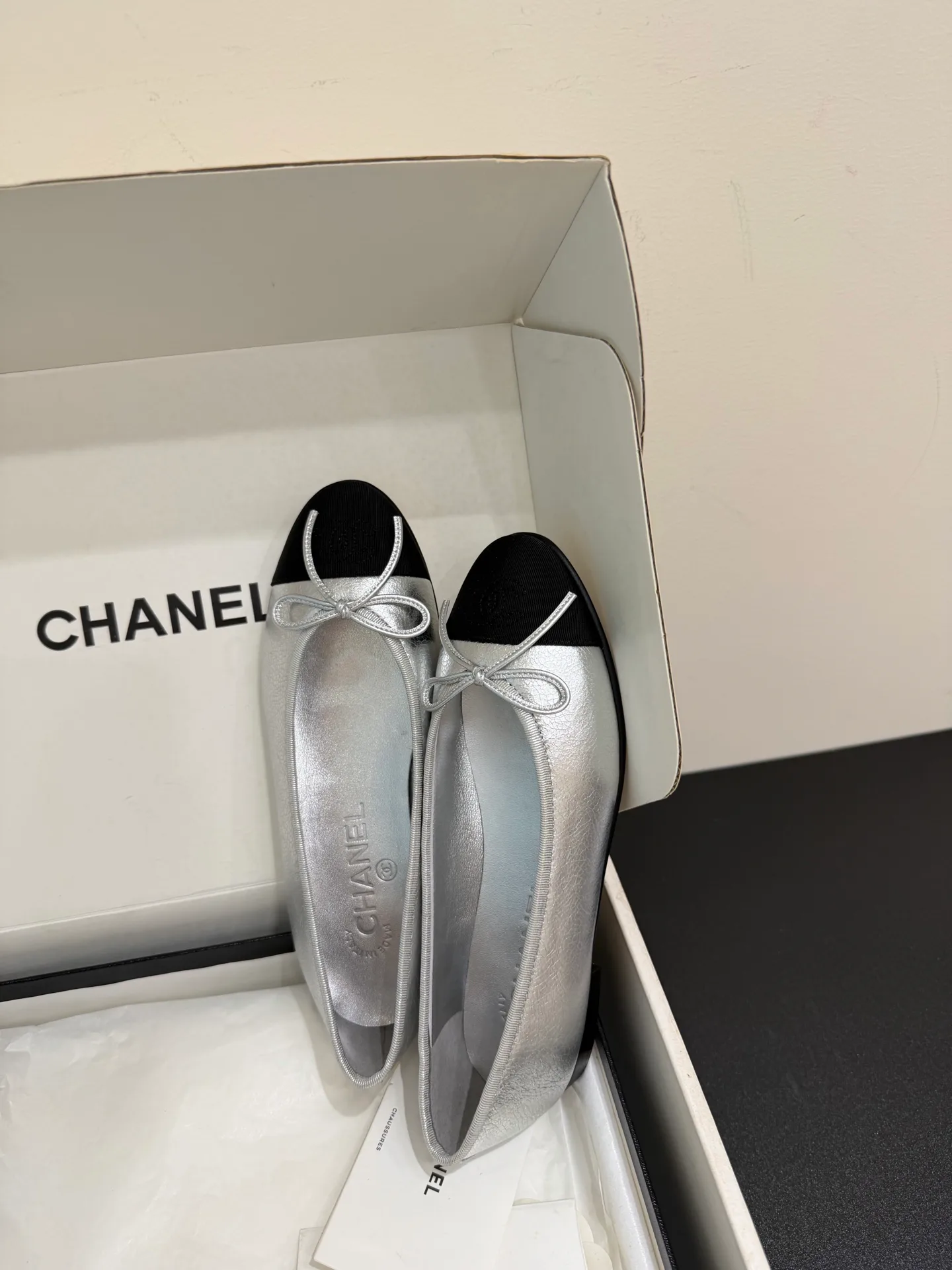 Women's Ballet Flats CHANEL 18080139