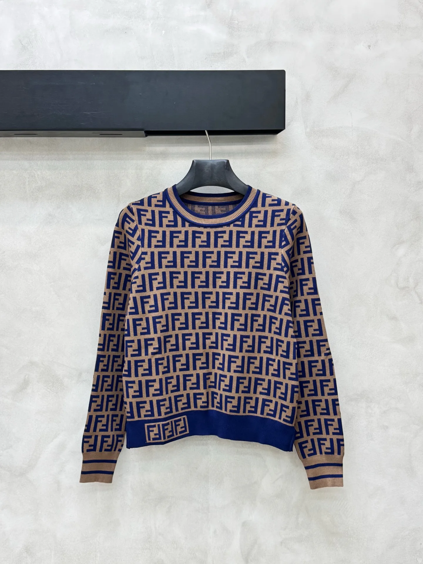 Women's Jumpers And Sweaters FENDI 18263230
