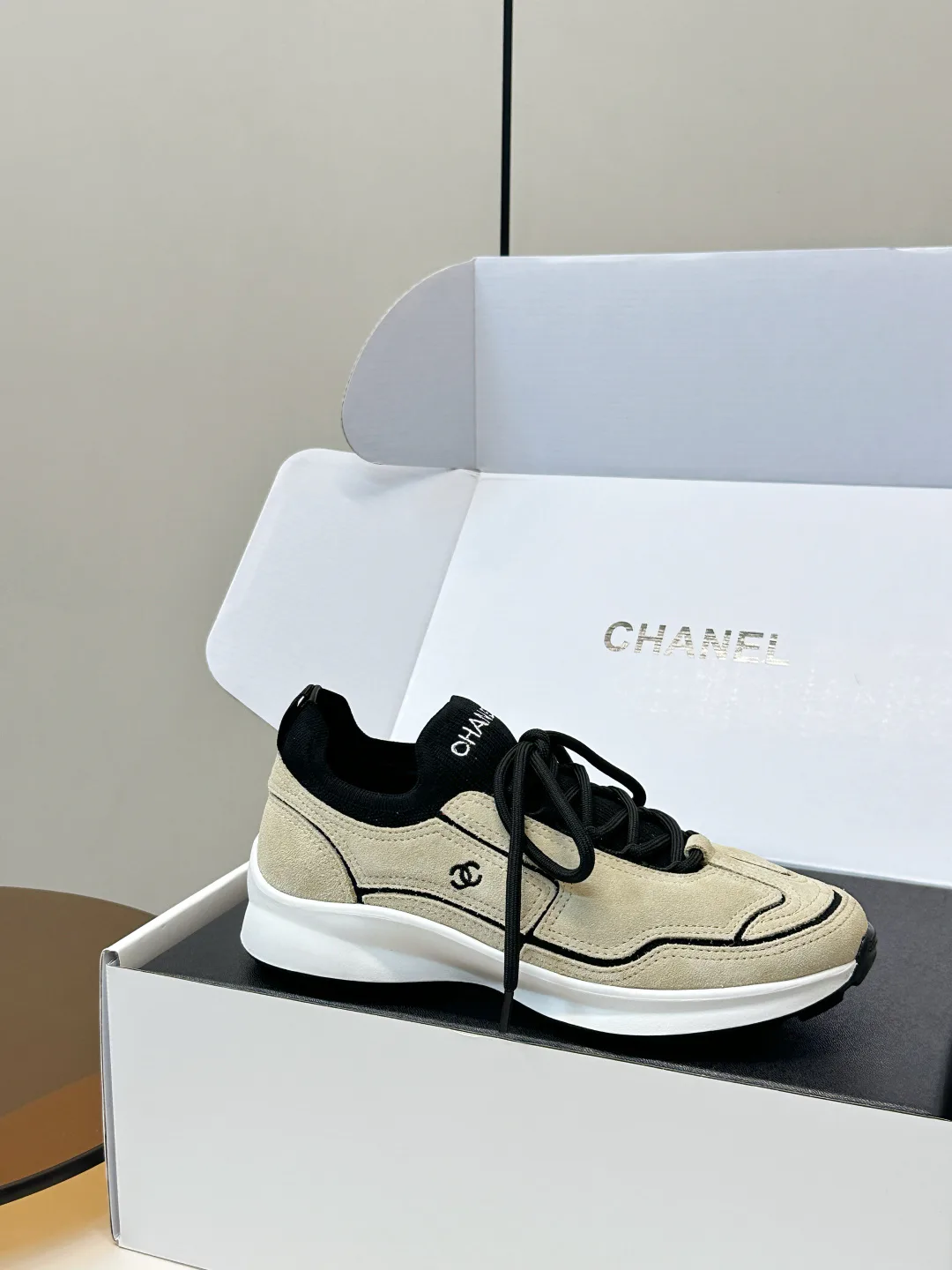 Women's Sneakers CHANEL 16868811