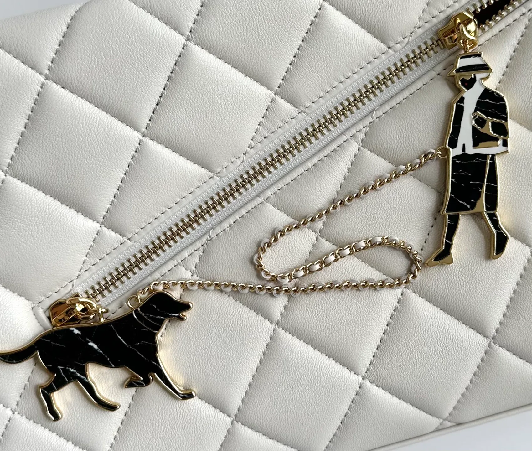 Women's Classic Handbags CHANEL 18058732