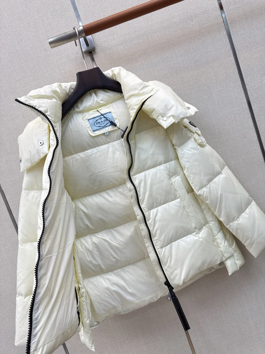 Women's Jackets And Down Jackets PRADA 18398231