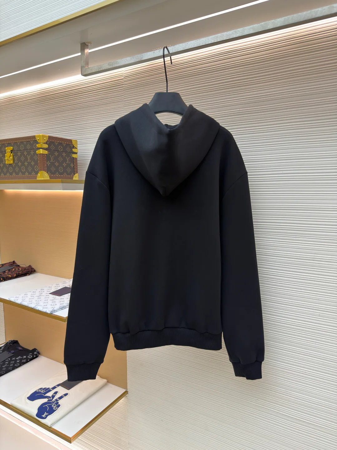 Men's Sweatshirts And Hoodies LOUIS VUITTON 17740836