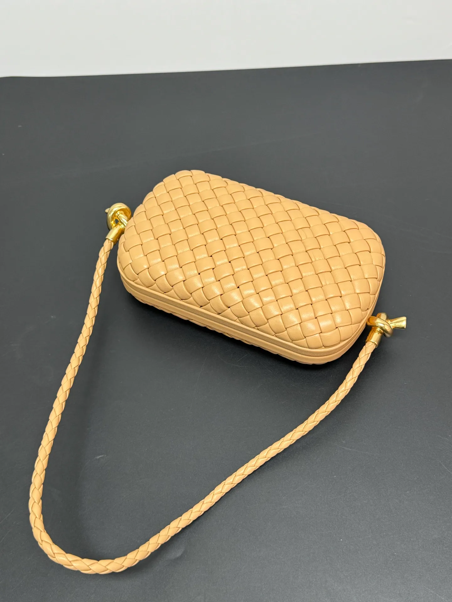 Классические Сумки Женские Bottega Veneta 18626132