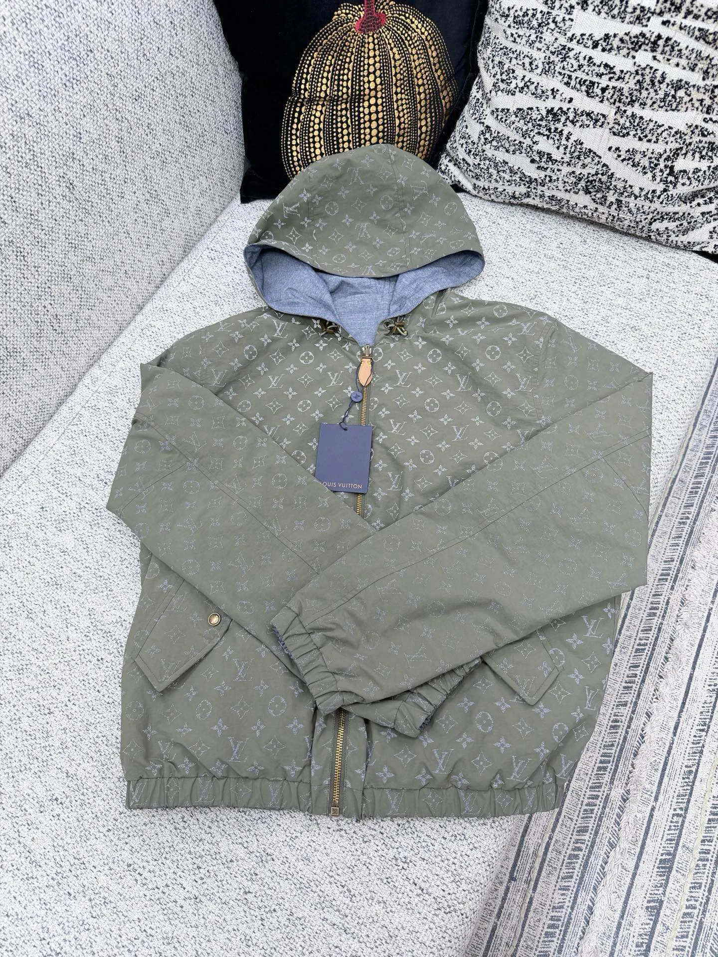 Куртки И Пуховики Мужские Louis Vuitton 18592540