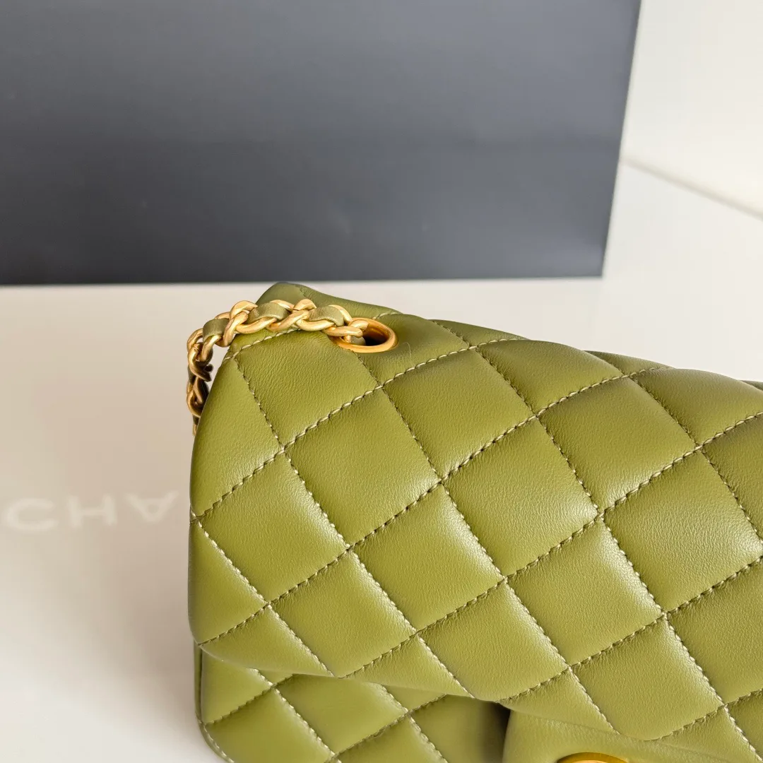 Women's Classic Handbags CHANEL 17827592