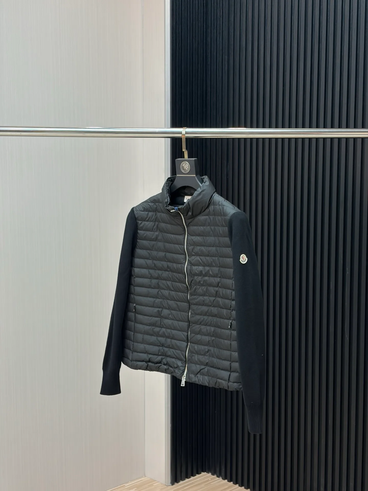 Men's Jackets And Down Jackets MONCLER 18029583