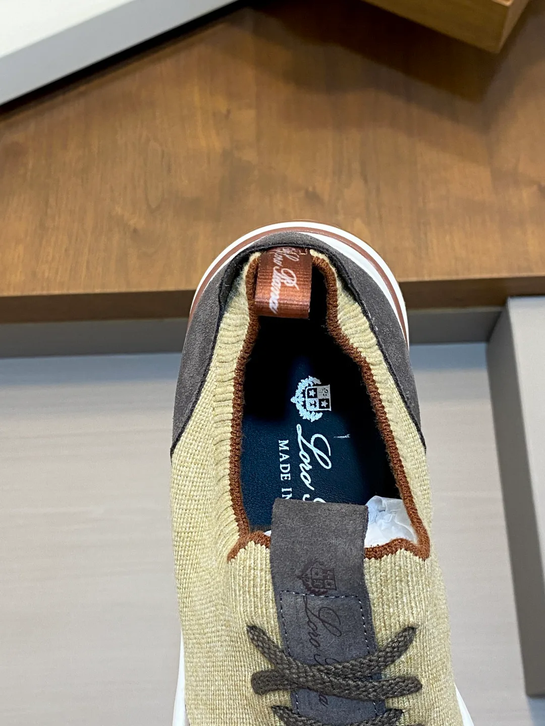 Men's Sneakers LORO PIANA 18100253