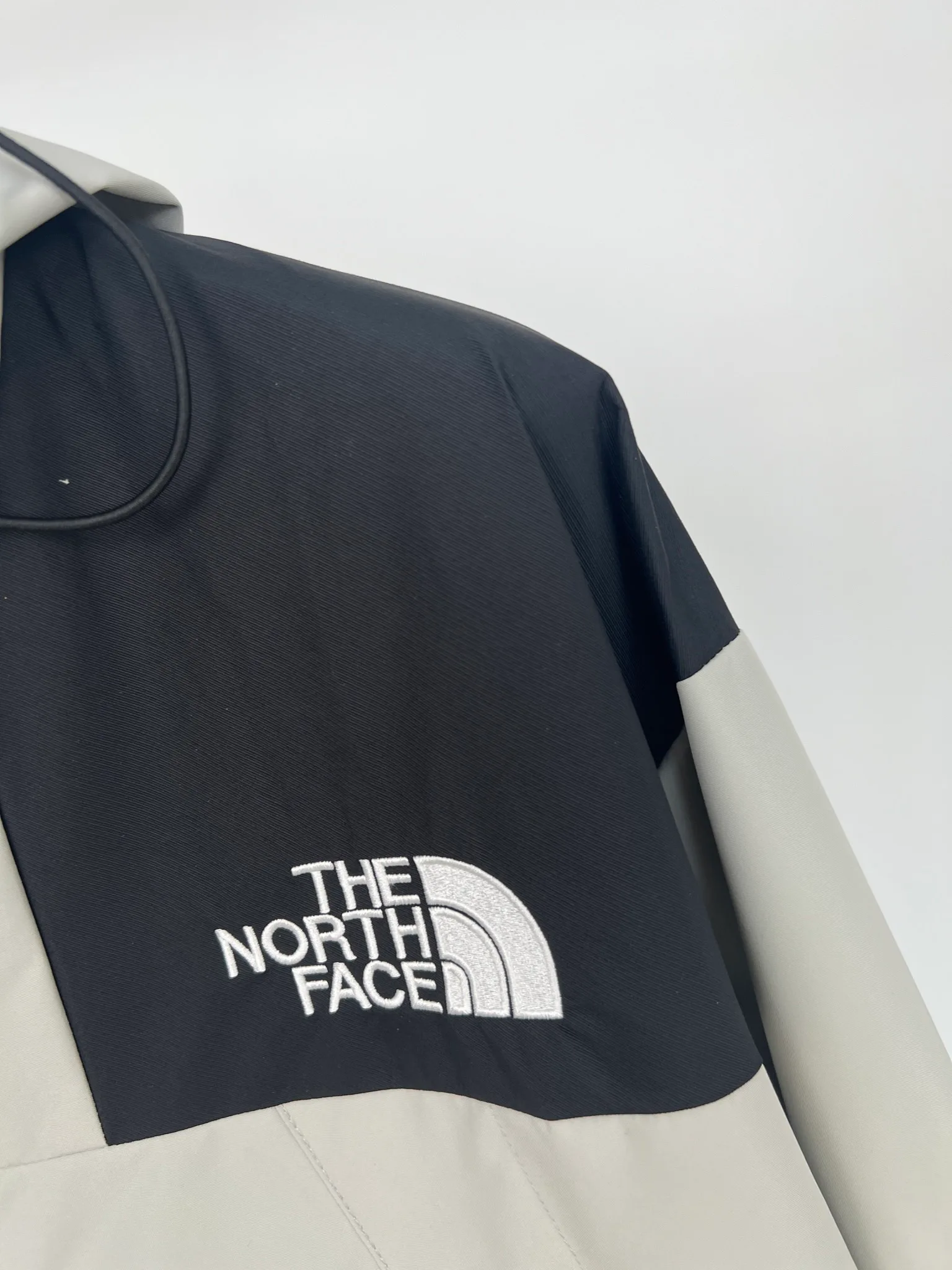 Women's Jackets And Down Jackets THE NORTH FACE 18416109