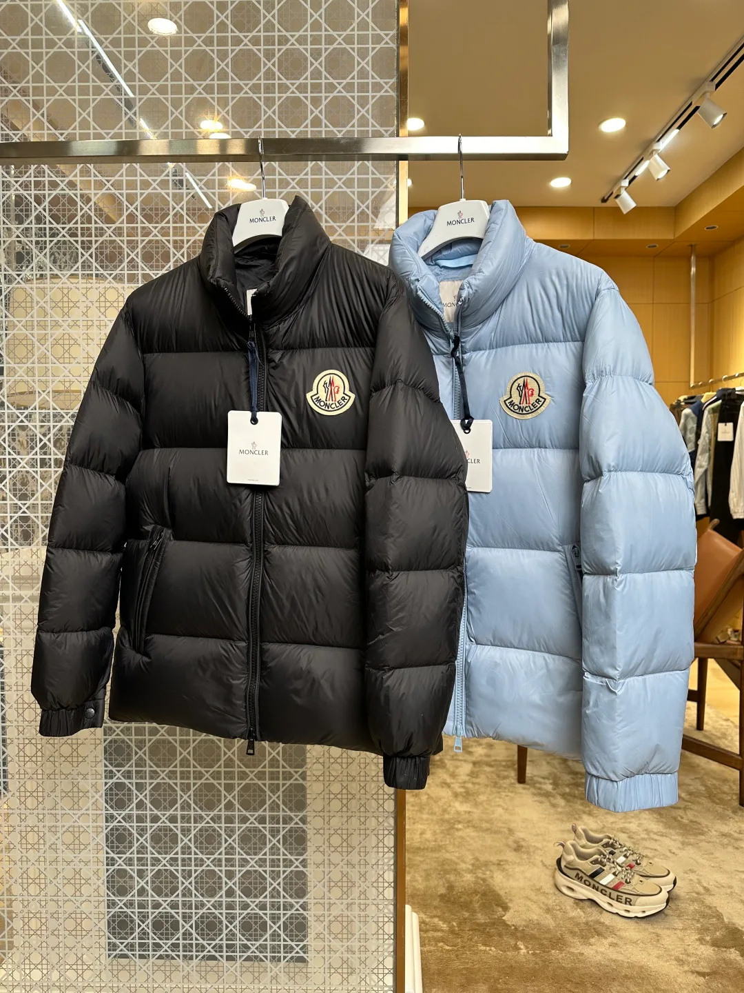Men's Jackets And Down Jackets MONCLER 18260899