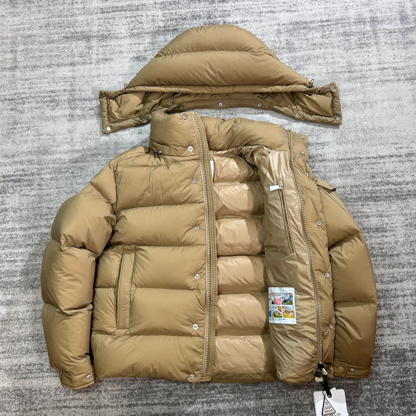 Women's Jackets And Down Jackets MONCLER 18134101