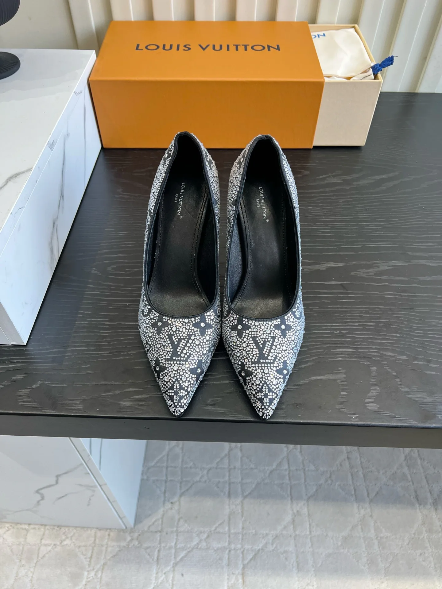 Women's Heels LOUIS VUITTON 18152244